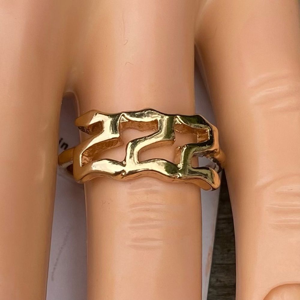 NWT New Urban Outfitters UO 222 Gold Stackable Angel Lucky Numbers Ring Size 7